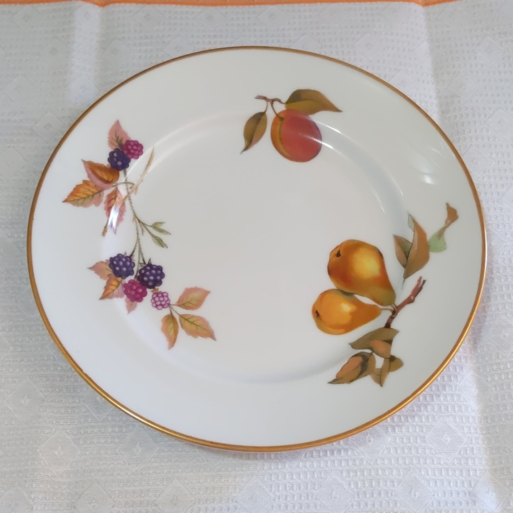 Four Royal Worcester fine porcelain plates